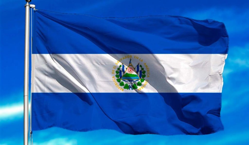 Bandera de El Salvador