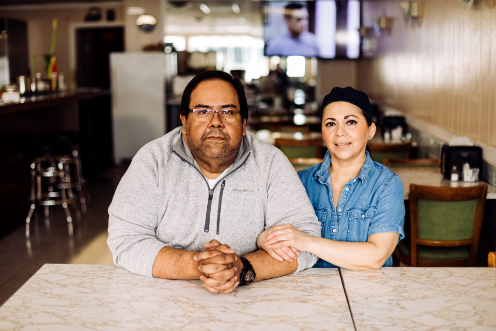 Los esposos Trujillo son impulsores de la gastronomía salvadoreña en Nebraska.