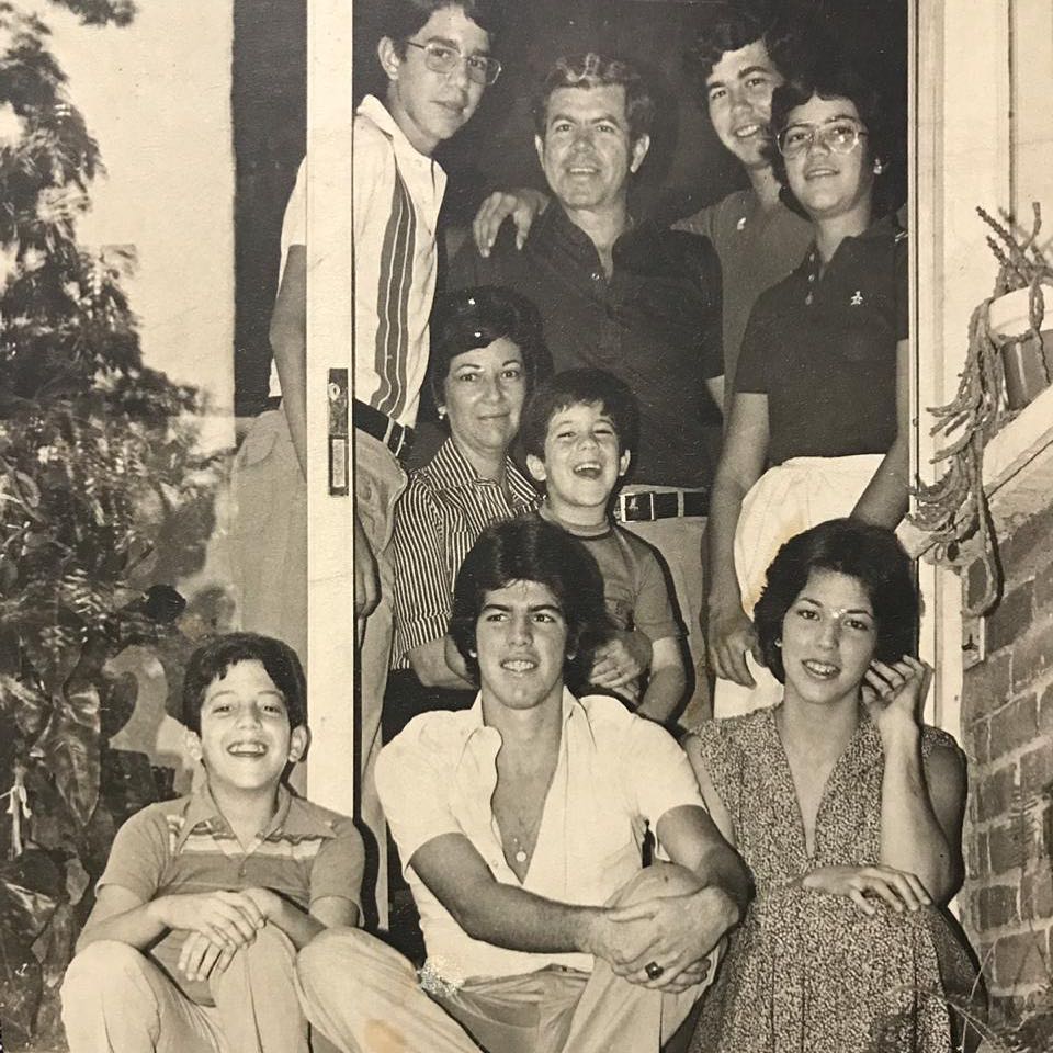 Fotografía de Fernando Palomo y su familia.