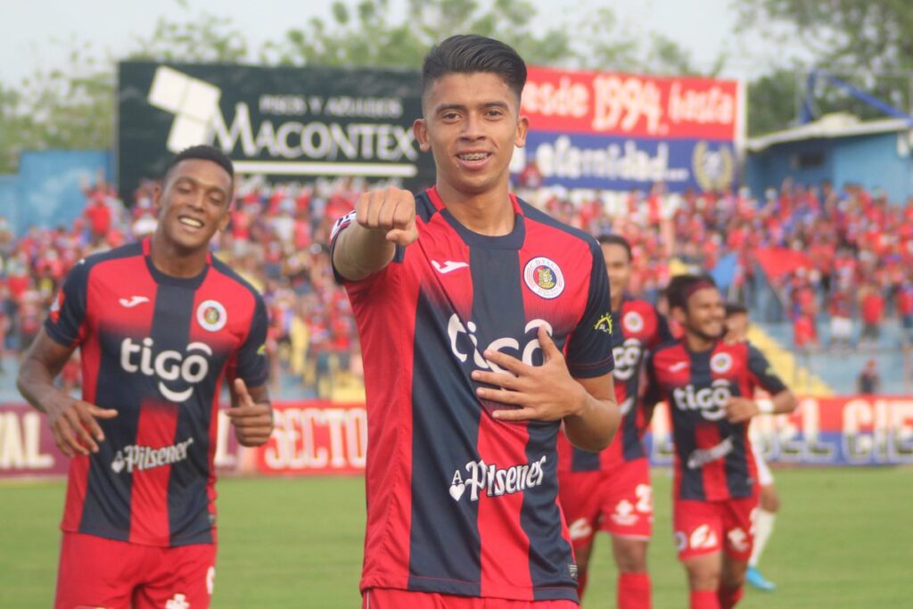 Futbolistas salvadoreños en el extranjero - Kevin Reyes