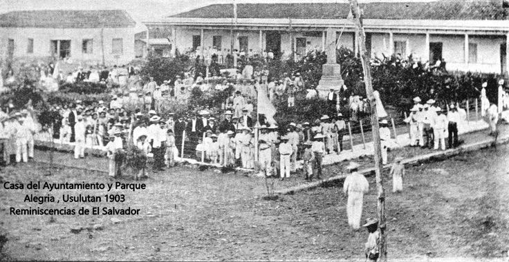 Fotografía del parque en Alegría, Usulután, en 1903. 