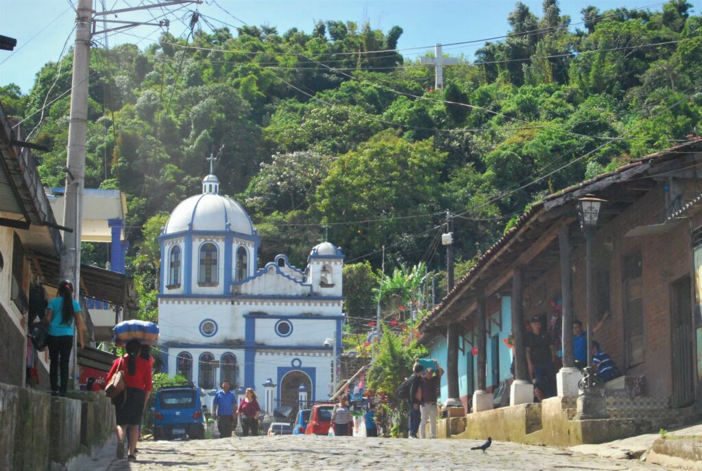 Municipios de El Salvador - Iglesia en Concepción de Ataco, El Salvador - Ataco - Municipios de Ahuachapán