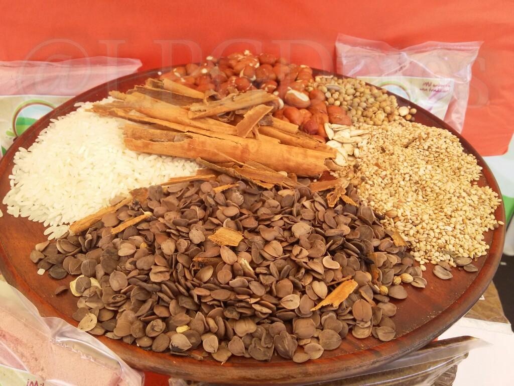 Bebidas Tradicionales de El Salvador - 
Ingredientes para preparar polvo de horchata.