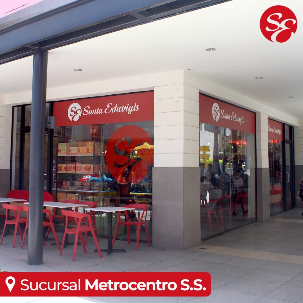 Sucursal Metrocentro de panadería Santa Eduvigis.