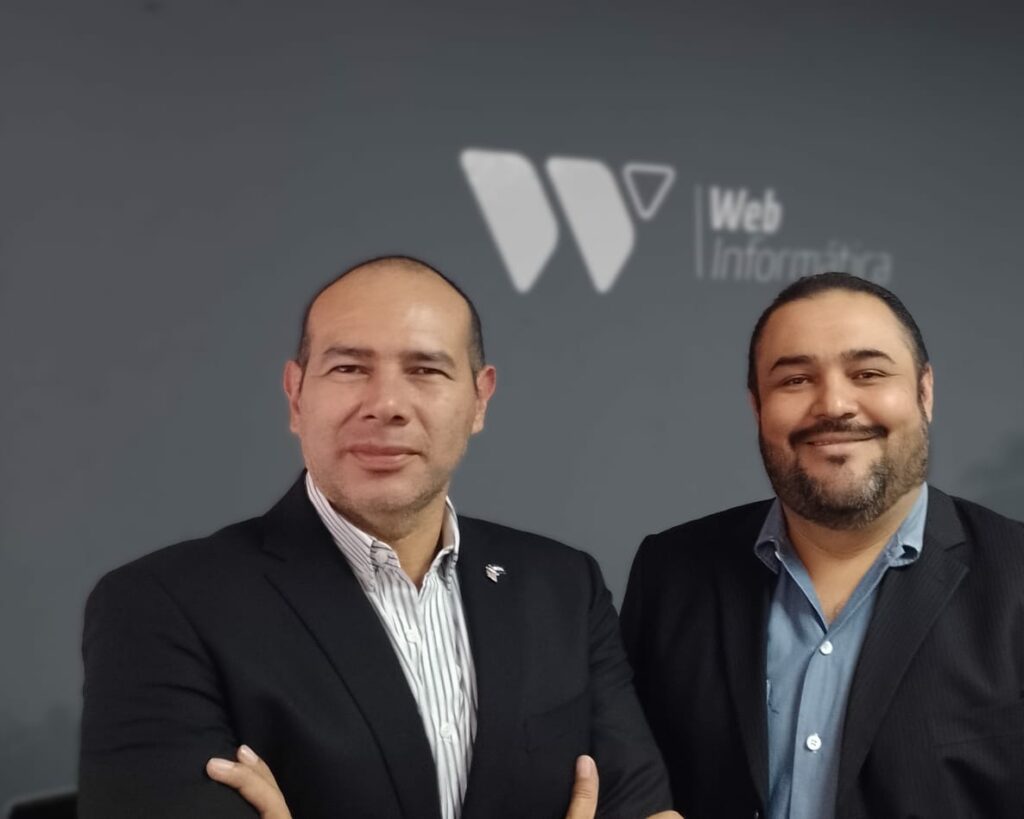 Roberto Palomo y Mardoqueo Carranza, miembros fundadores de Web Informática.
