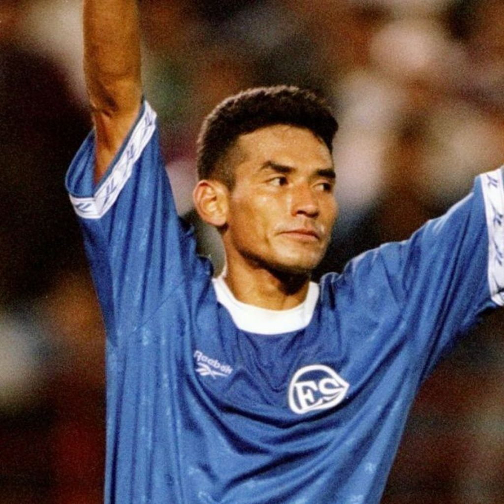 Raúl Ignacio Díaz Arce, máximo goleador en la historia de El Salvador. 