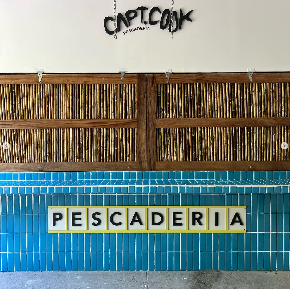 Capt. Cook en playa El Tunco.